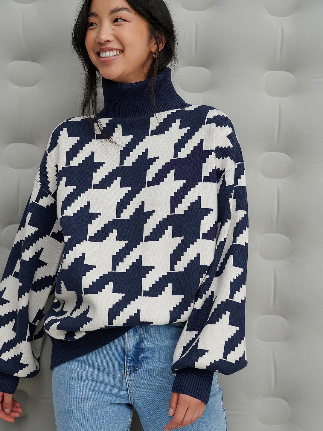 

NA-KD Women Navy Blue & White Houndstooth Printed Pullover