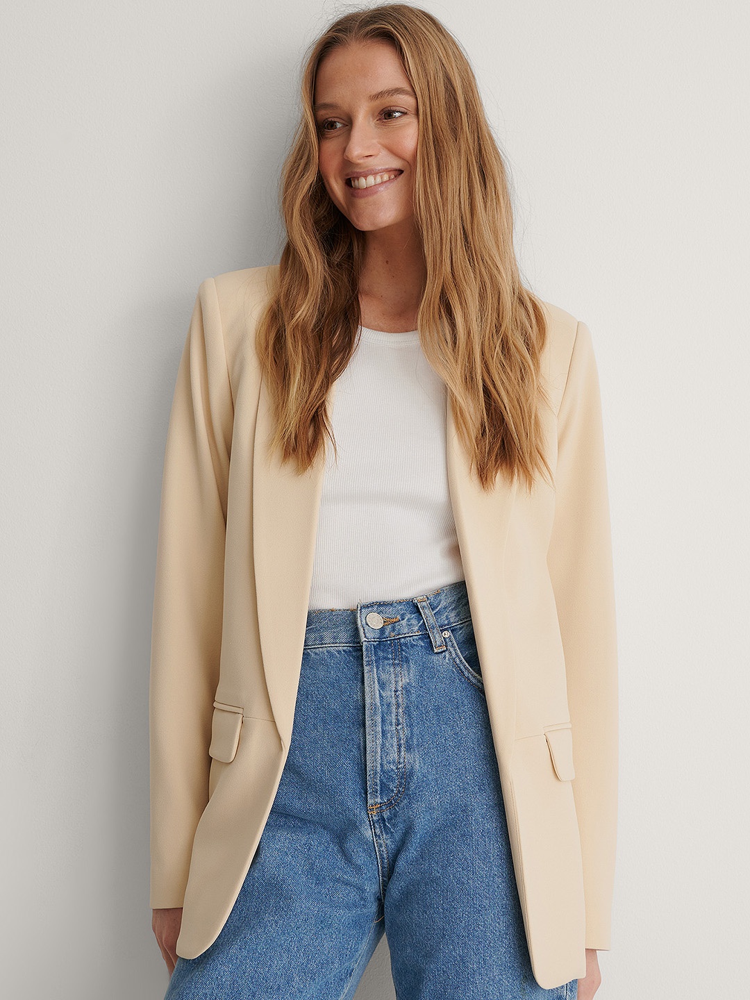 

NA-KD Women Beige Solid Front-Open Blazer