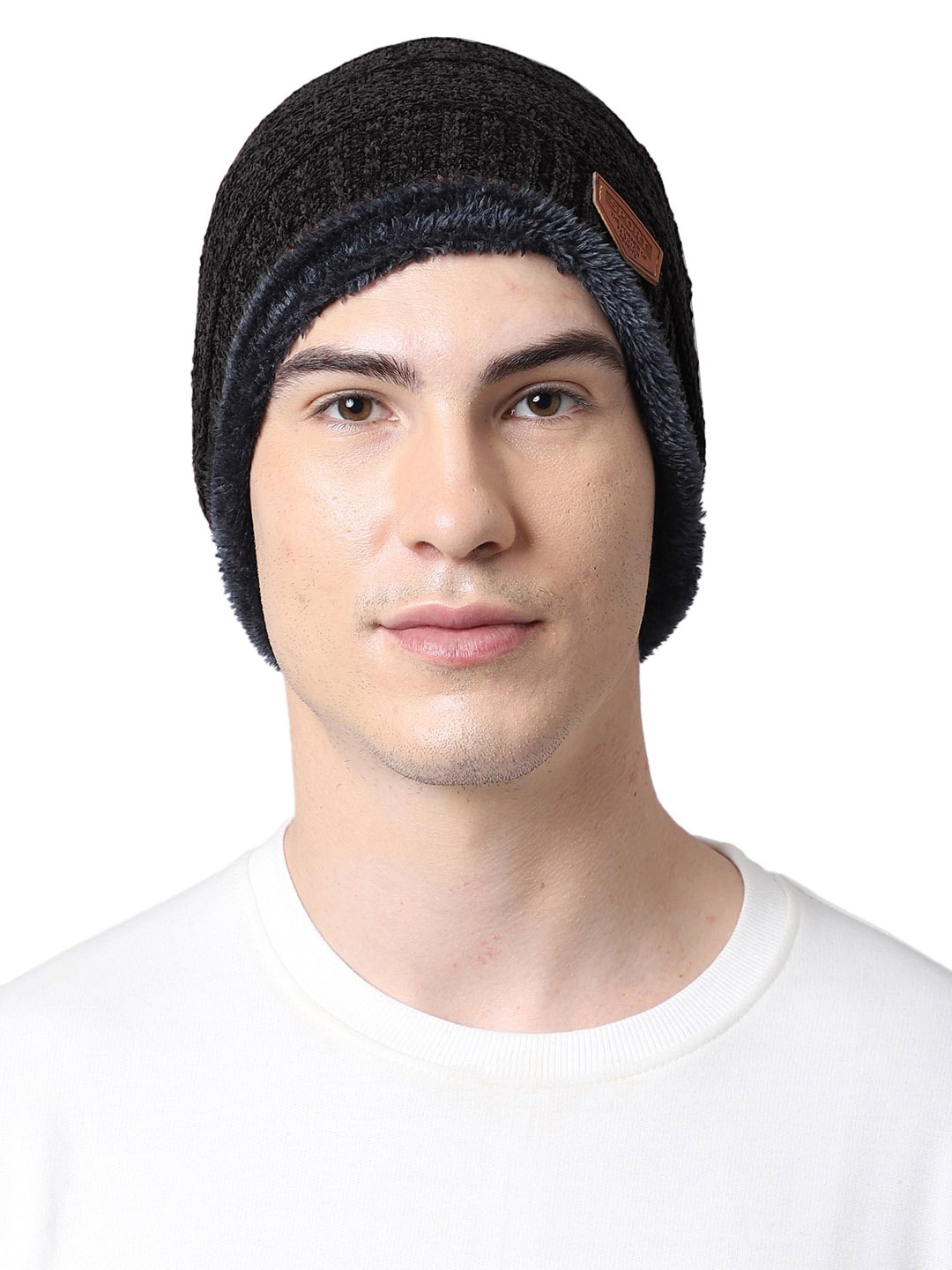 

ELLIS Men Black Caps