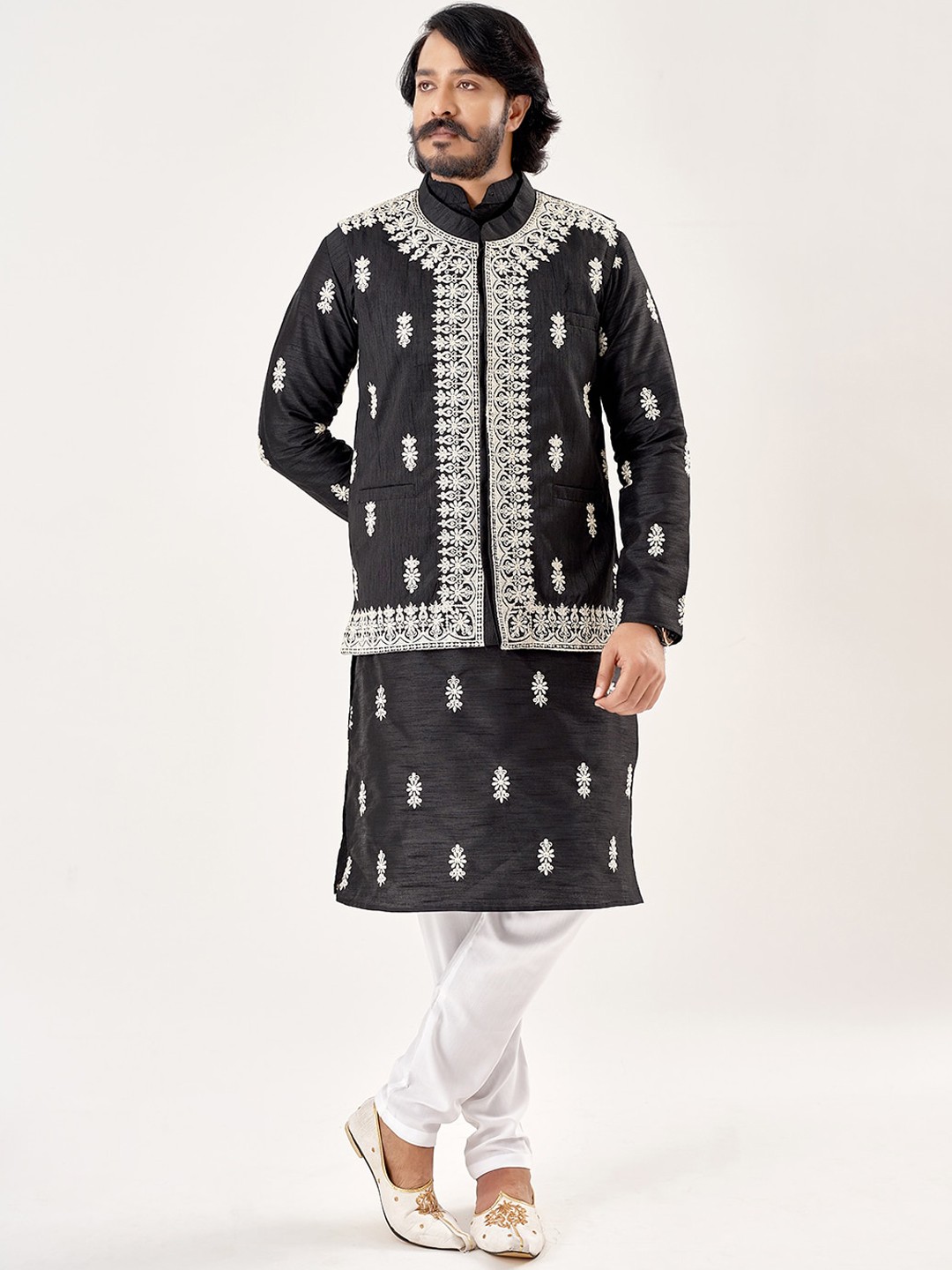 

amzira Men Black Floral Embroidered Kurta with Churidar Pant