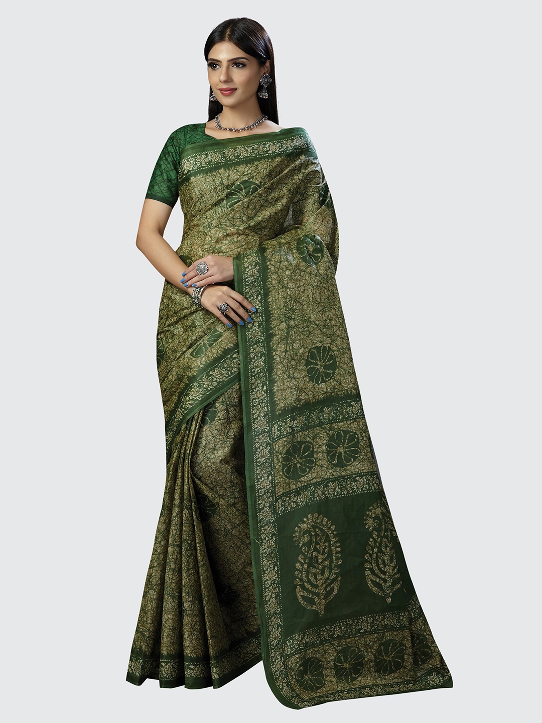 

SHANVIKA Beige & Green Abstract Block Print Pure Cotton Saree
