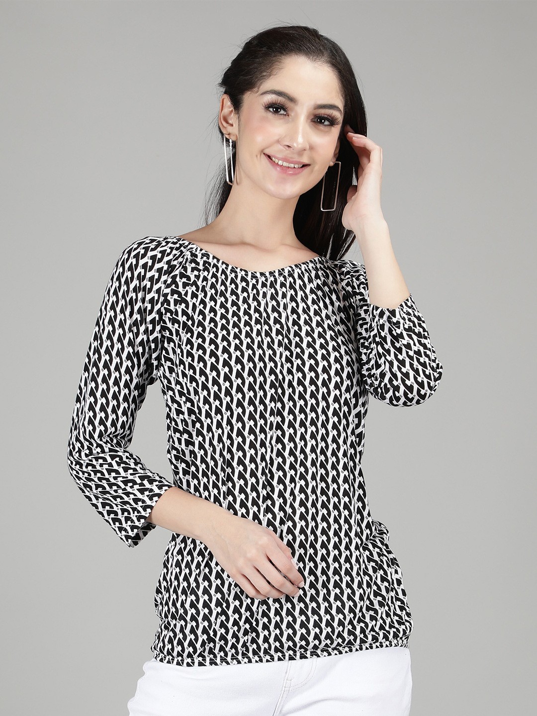 

Sonex Gold Women Black Geometric Print Top