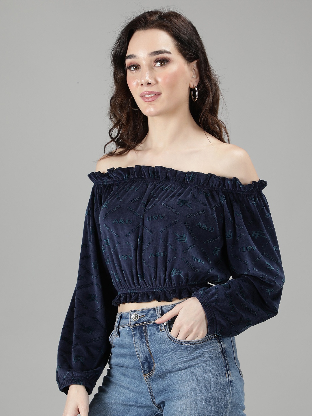 

Sonex Gold Women Blue Print Off-Shoulder Velvet Bardot Crop Top