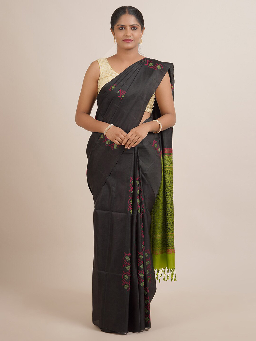 

Pothys Black & Green Woven Design Pure Silk Kanjeevaram Saree
