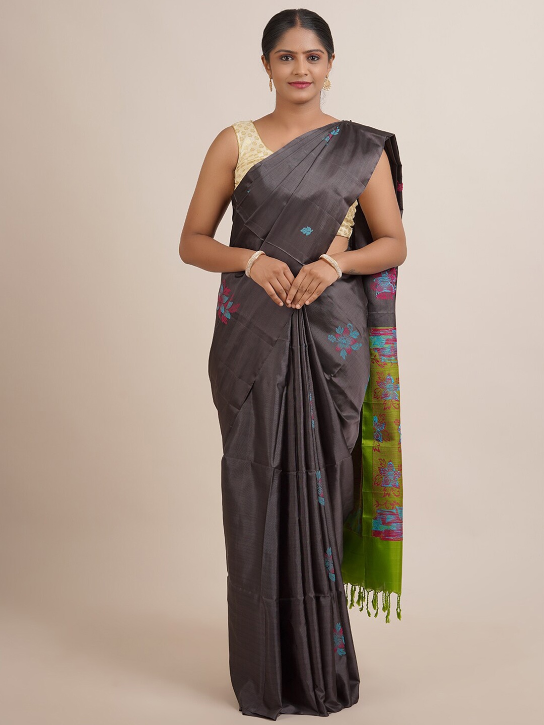 

Pothys Grey & Red Floral Pure Silk Kanjeevaram Saree