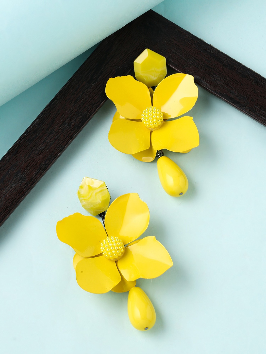 

Yellow Chimes Yellow Floral Shaped Lightweight Drop Earrings
