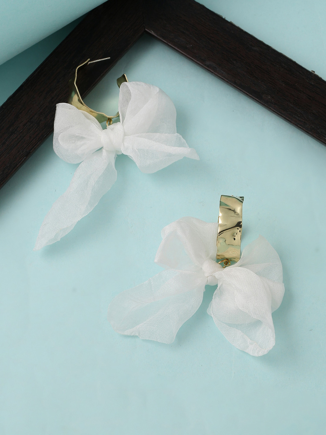

Yellow Chimes Women White & Gold-Toned Bow Shaped Drop Earrings