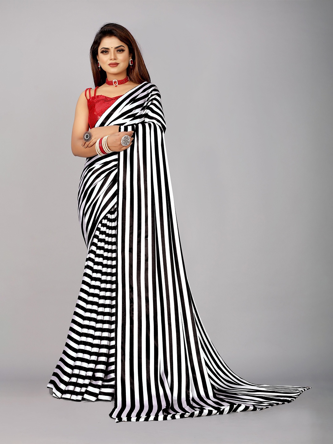 

B4ME COM Black & White Striped Pure Georgette Leheriya Saree