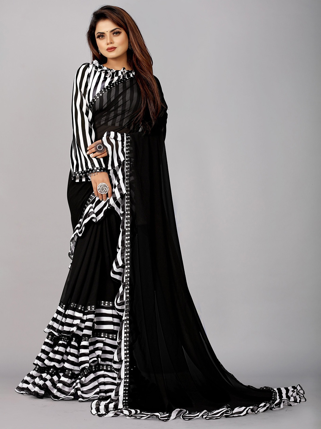 

B4ME COM Black & White Striped Pure Georgette Leheriya Saree