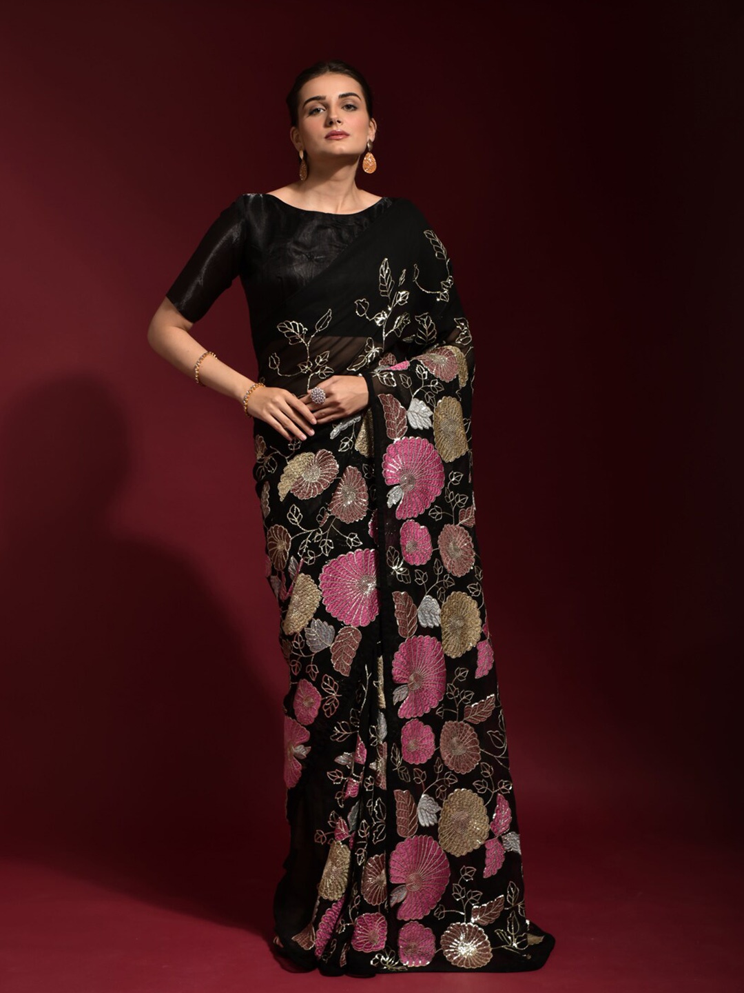 

BESUCHER Black & Silver-Toned Floral Sequinned Pure Georgette Saree