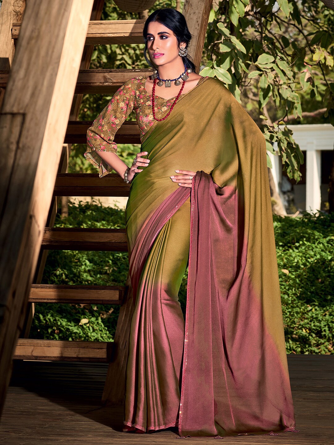 

Mitera Olive Green & Purple Mangalagiri Saree