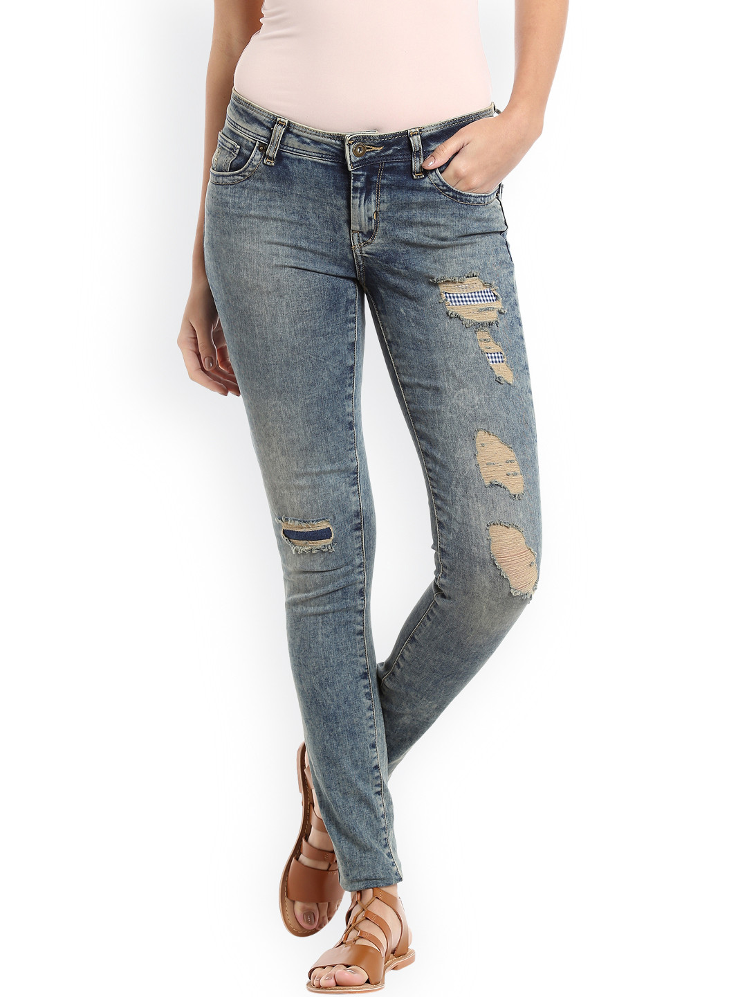 

Vero Moda Women Blue Slim Fit Low-Rise Mildly Distressed Stretchable Jeans