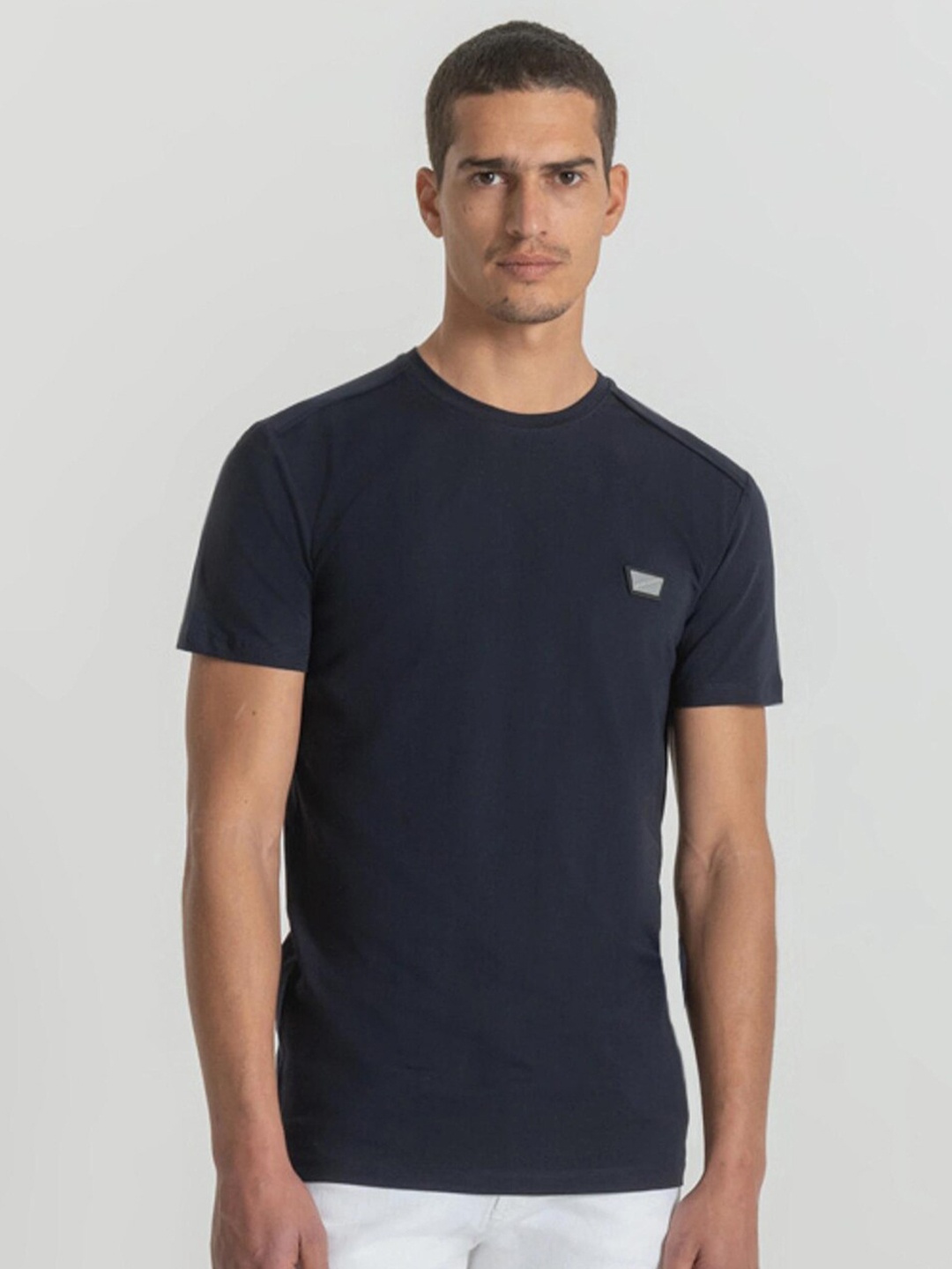 

Antony Morato Men Blue Cotton Solid Slim Fit T-shirt