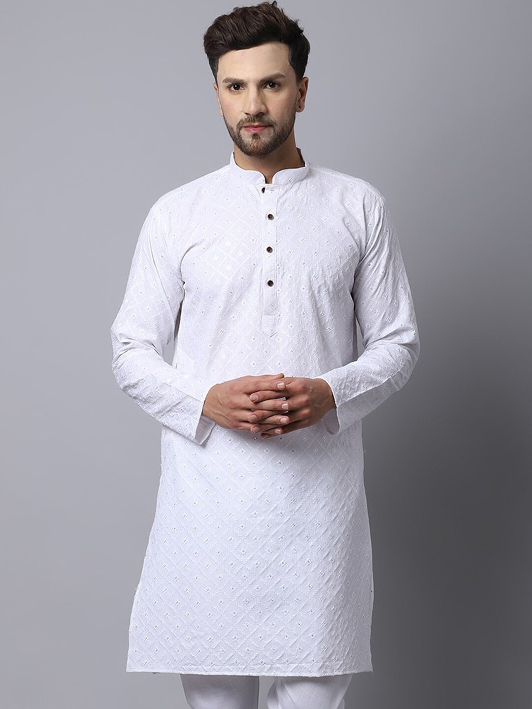 

Kaifoo Men White Embroidered Kurta