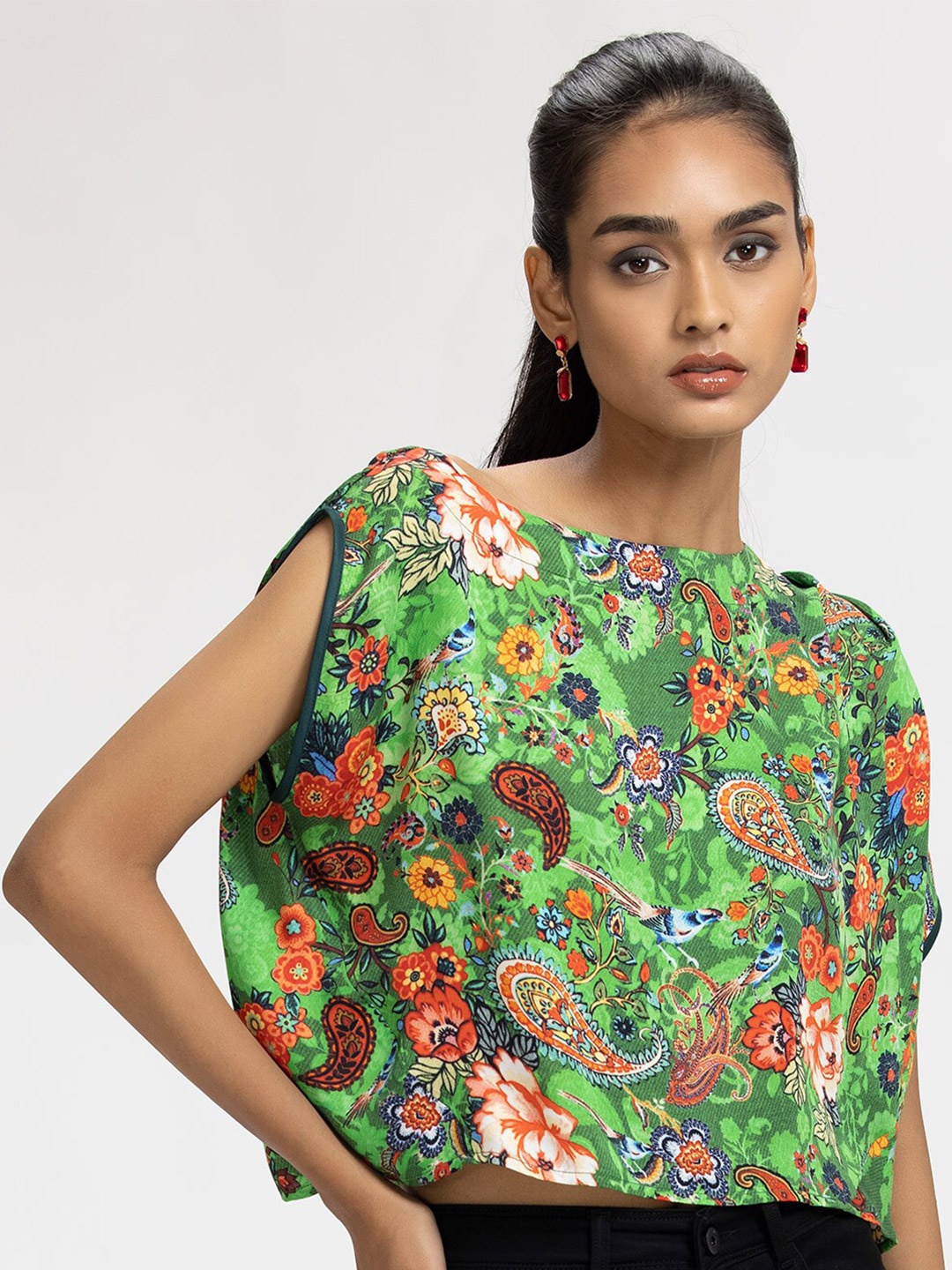 

SHAYE Women Green Floral Print Extended Sleeves Crop Top