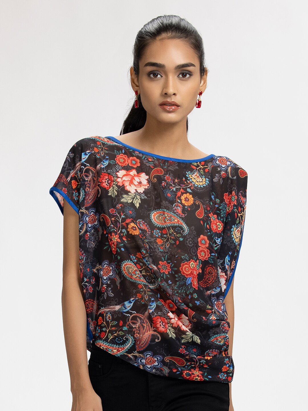 

SHAYE Women Black Floral Print Extended Sleeves Top
