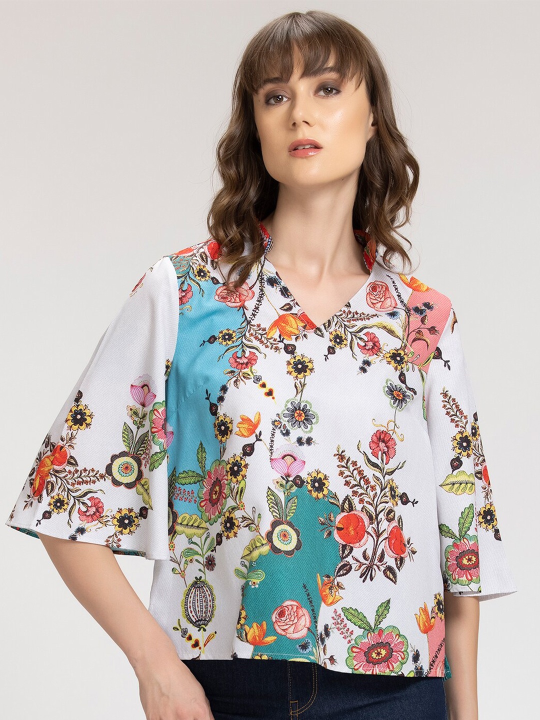

SHAYE Women White & Blue Floral Print Top