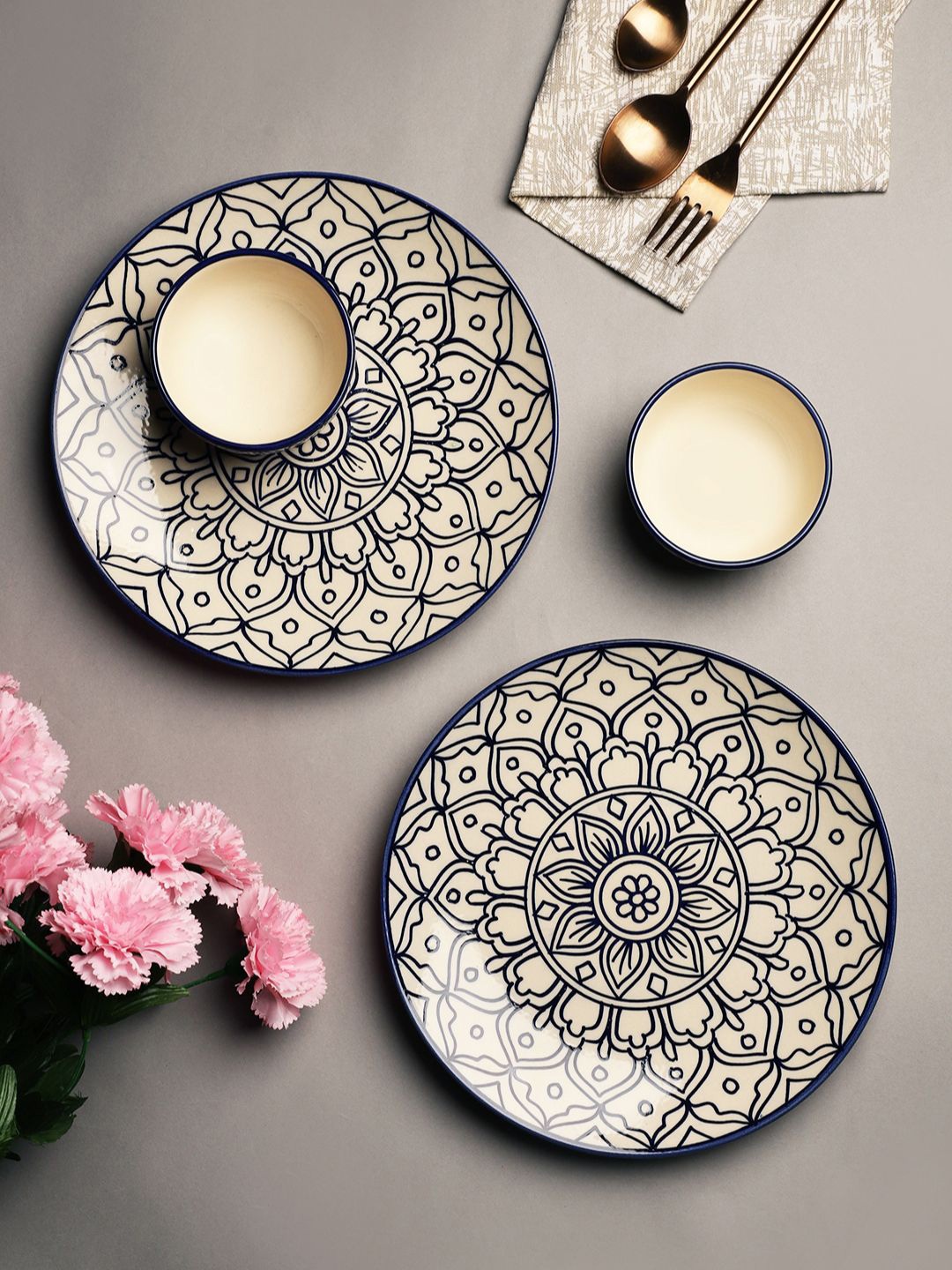 

VarEesha Off White & Blue 4 Pieces Printed Ceramic Glossy Dinner Set
