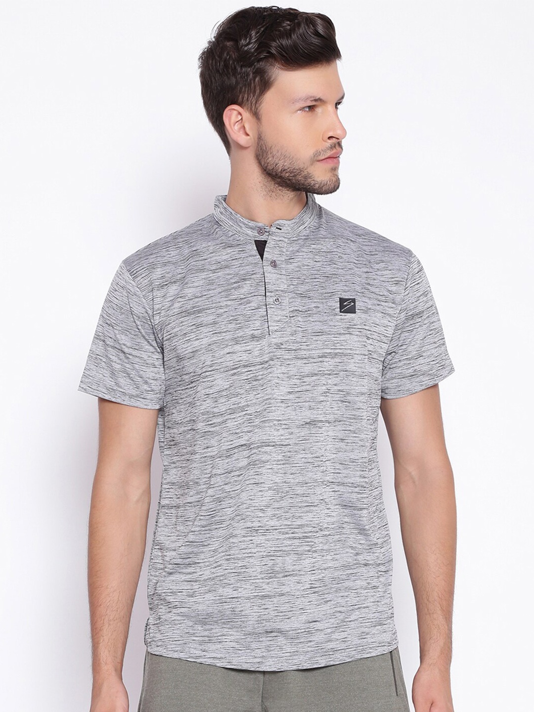 

UNPAR Men Grey Self Design Henley Neck T-shirt