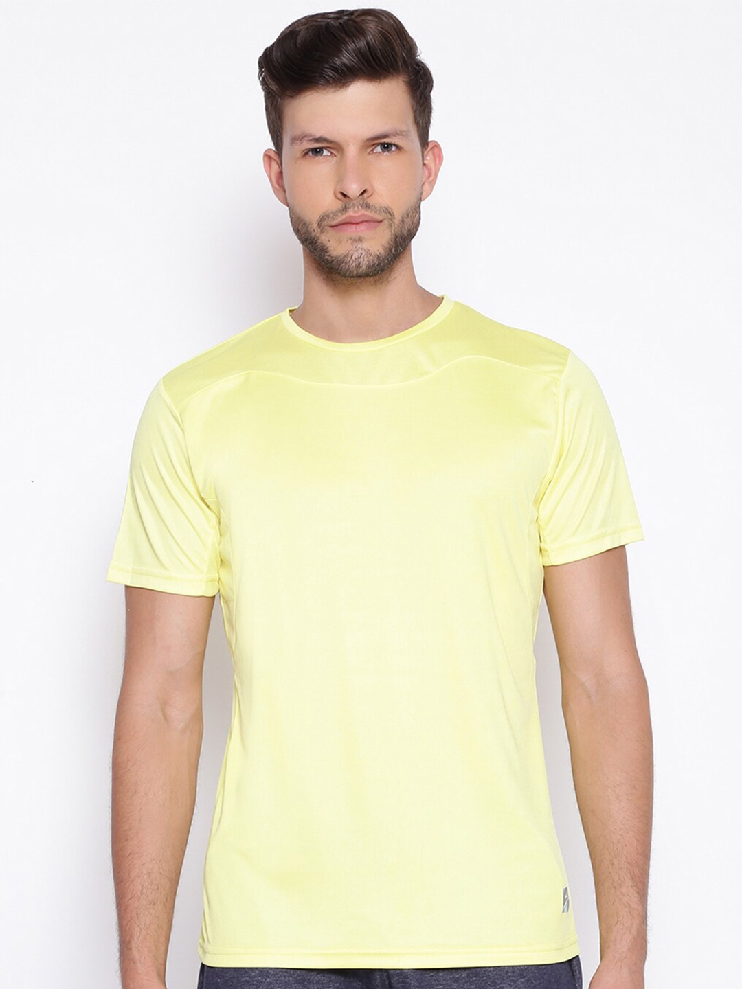 

UNPAR Men Yellow Solid T-shirt