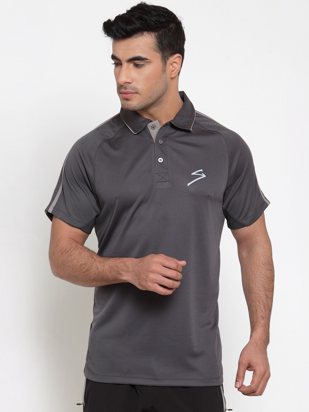 

UNPAR Men Grey Polo Collar T-shirt