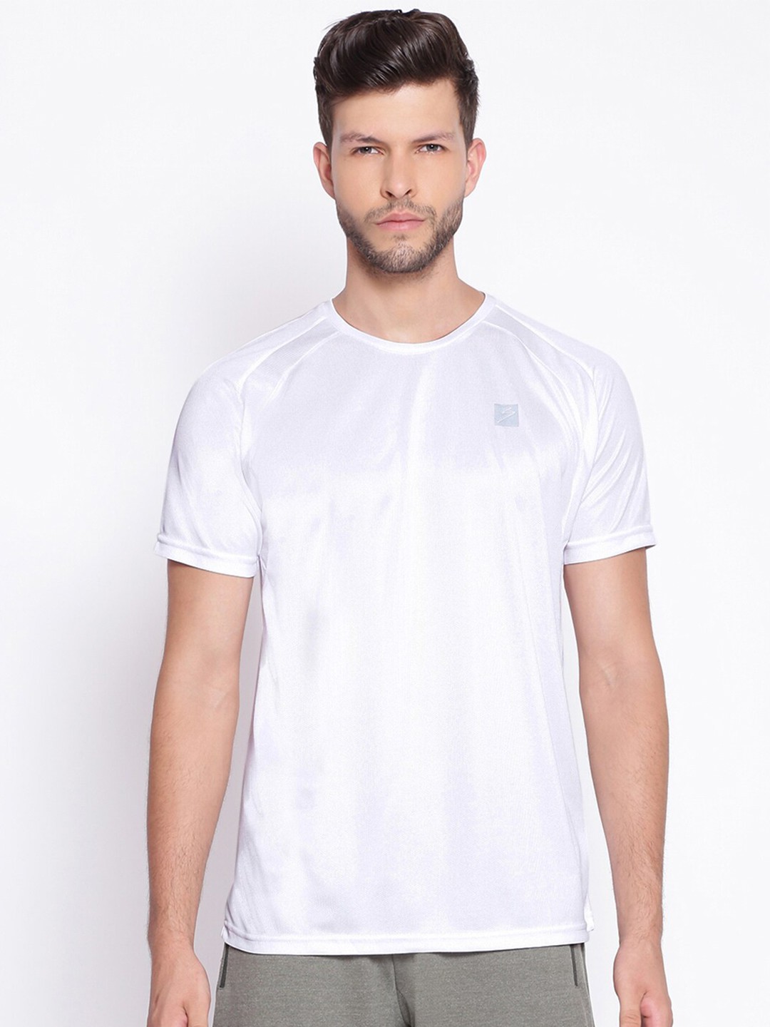 

UNPAR Men White Solid T-shirt