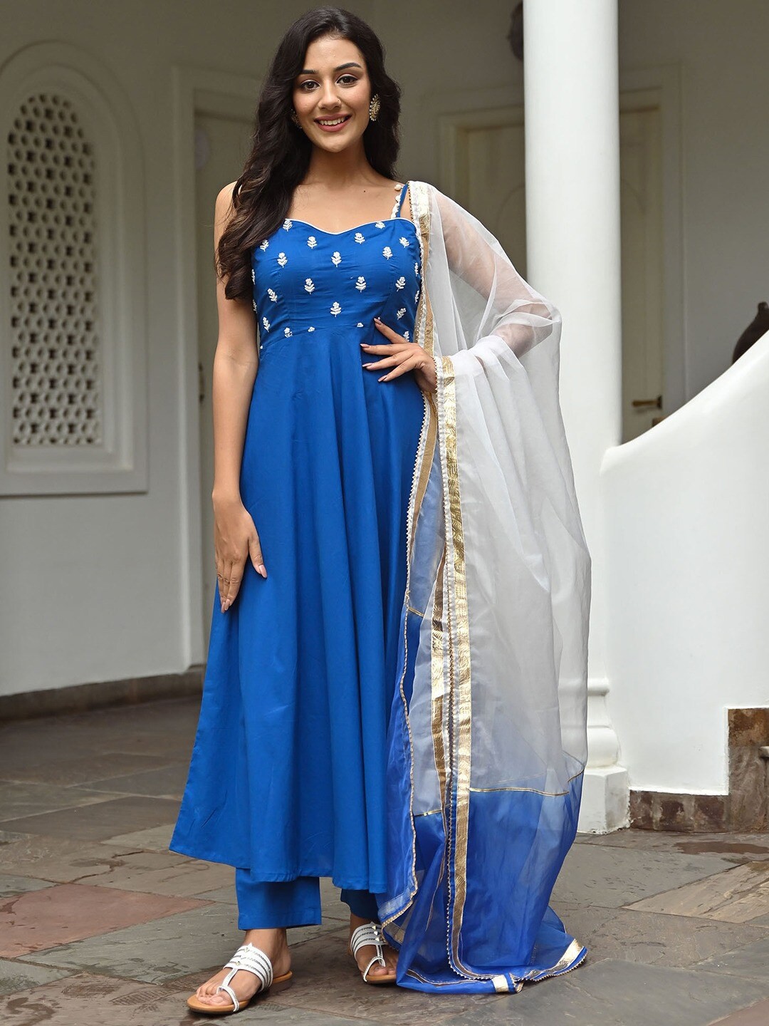 

Lavanya The Label Women Floral Embroidered Pure Cotton Kurta with Trousers & With Dupatta, Blue