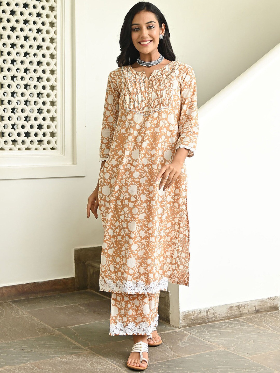 

Lavanya The Label Women Floral Printed Pure Cotton Kurta with Palazzos, Brown