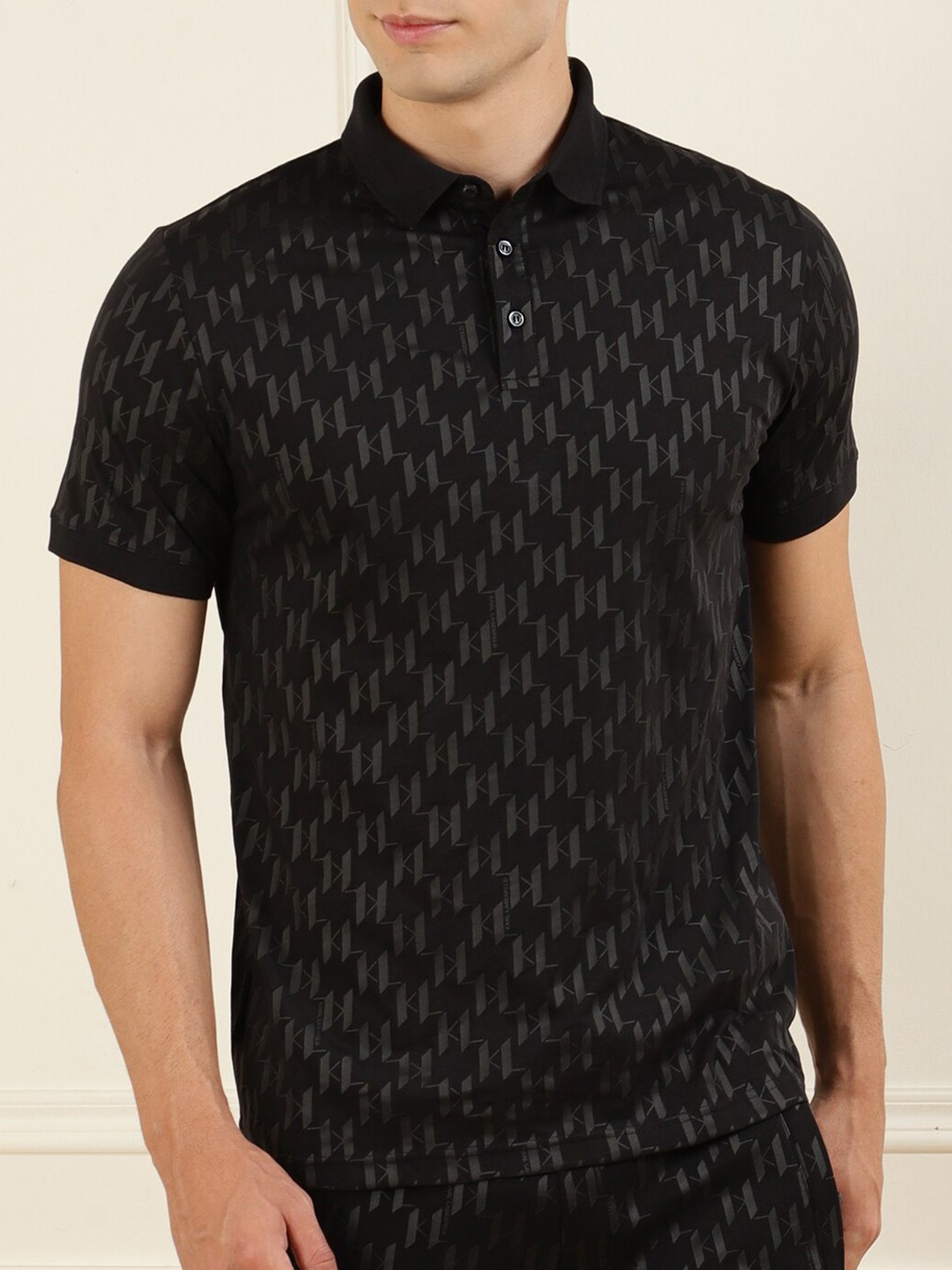 

Karl Lagerfeld Men Black & Grey Printed Polo Collar T-shirt