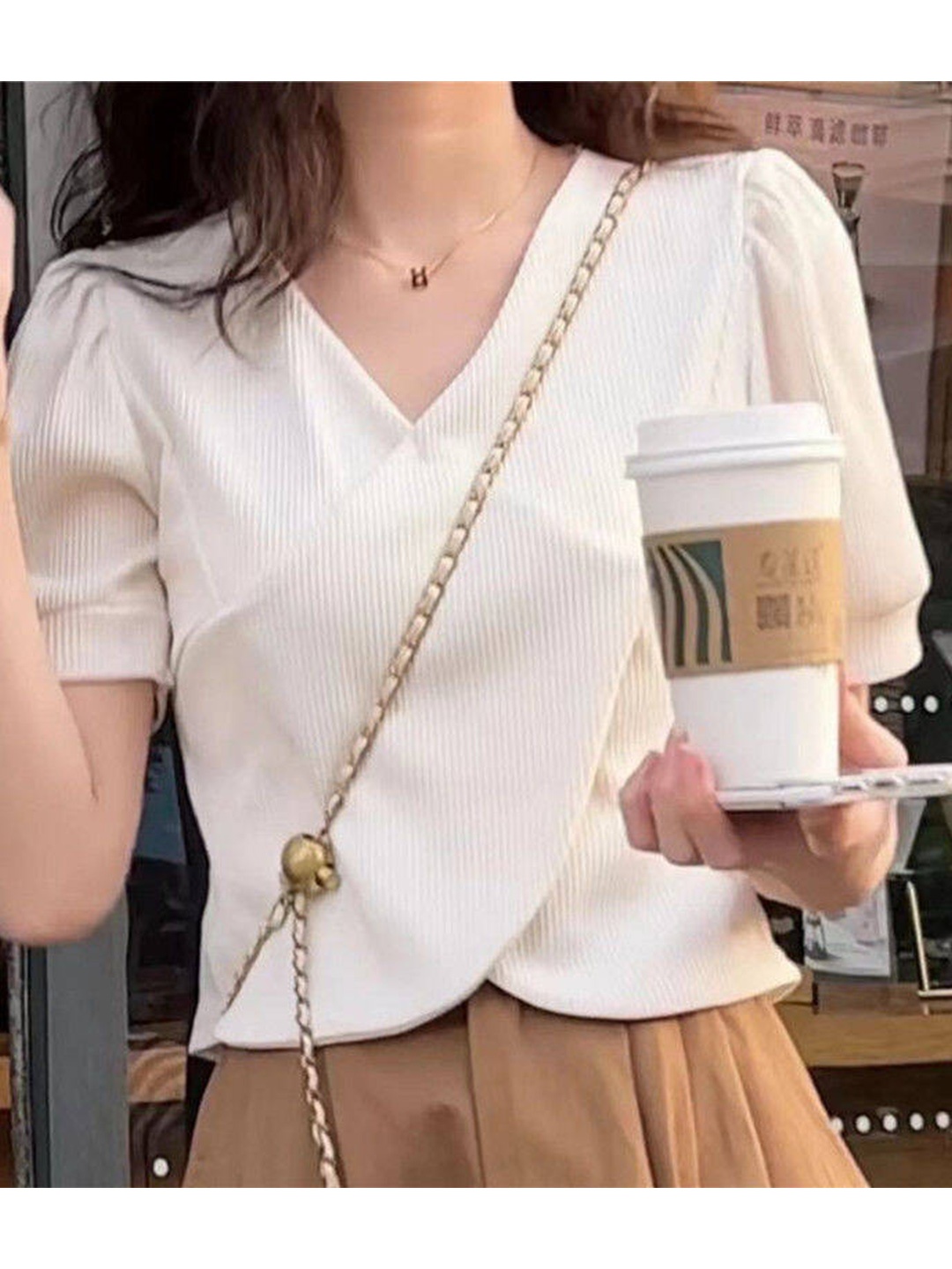 

La Aimee Woman White Puff Sleeves Top