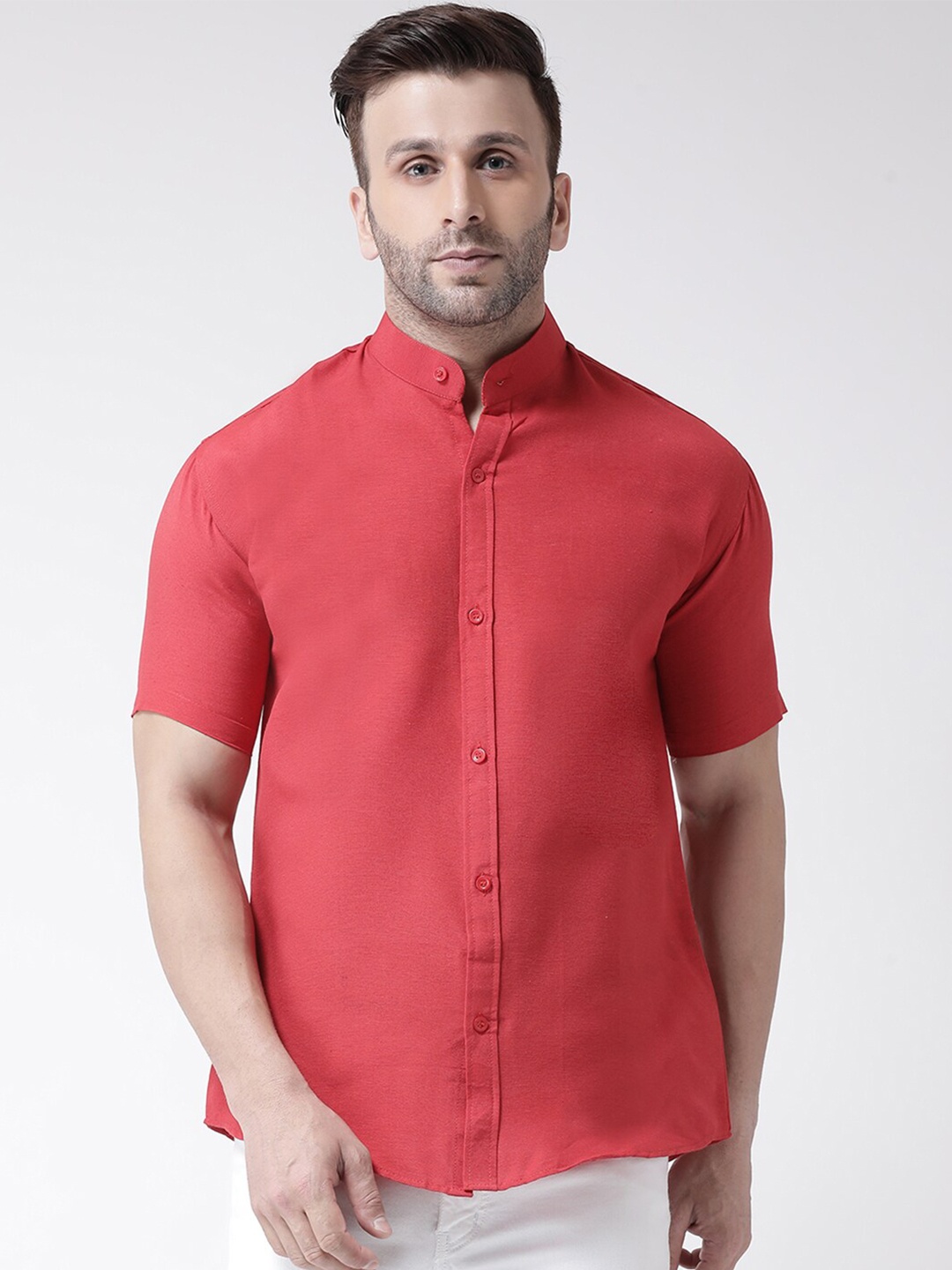 

RIAG Men Red Casual Mandarin Collar Short Sleeves Shirt