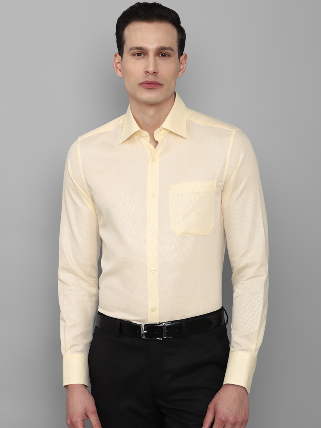 

Louis Philippe Men Beige Cotton Long Sleeves Spread Collar Formal Shirt
