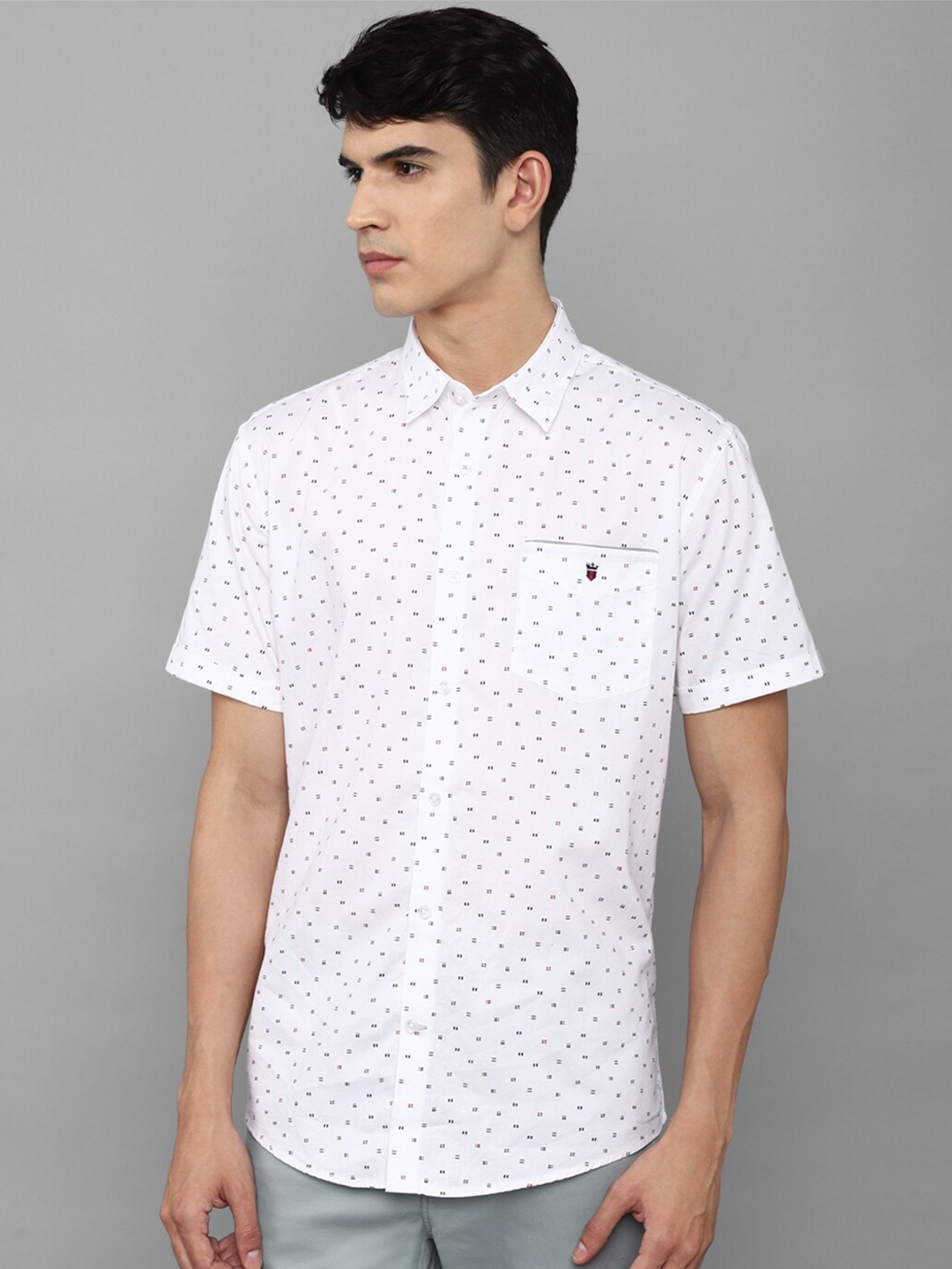 

Louis Philippe Sport Men White Slim Fit Pure Cotton Printed Casual Shirt