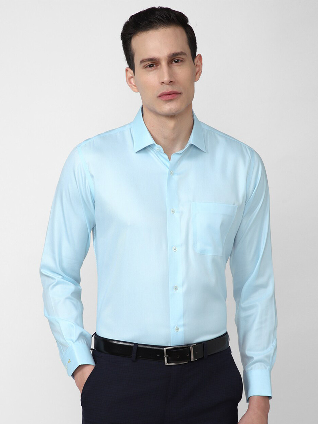 

Van Heusen Men Blue Formal Long Sleeves Spread Collar Shirt