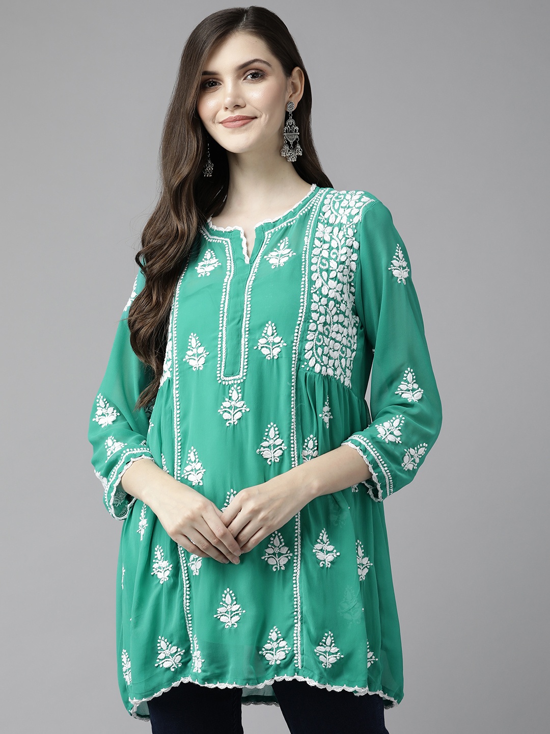 

ADA Green & White Ethnic Motifs Embroidered Chikankari Chikankari Kurti with Inner