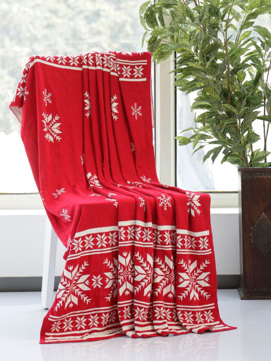 

Pluchi Red & White Printed Pure Cotton Knitted Throws