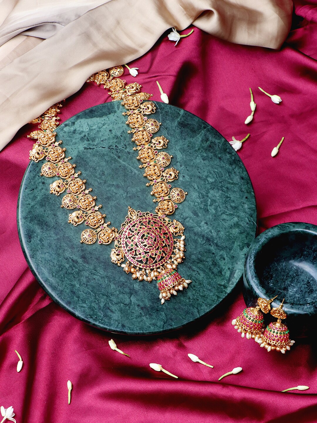 

Ishhaara Brass-Plated Gold-Toned & Red Stone Studded Temple Jewellery Set
