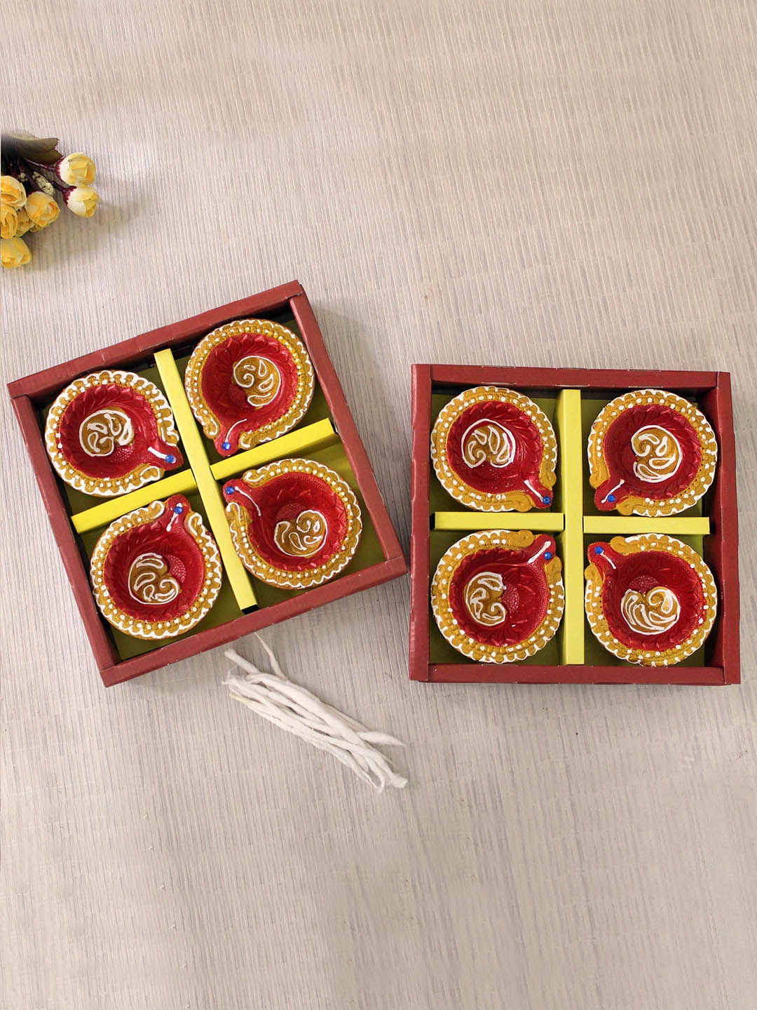 

TIED RIBBONS Set of 8 Red & Gold-Coloured Textured Diyas