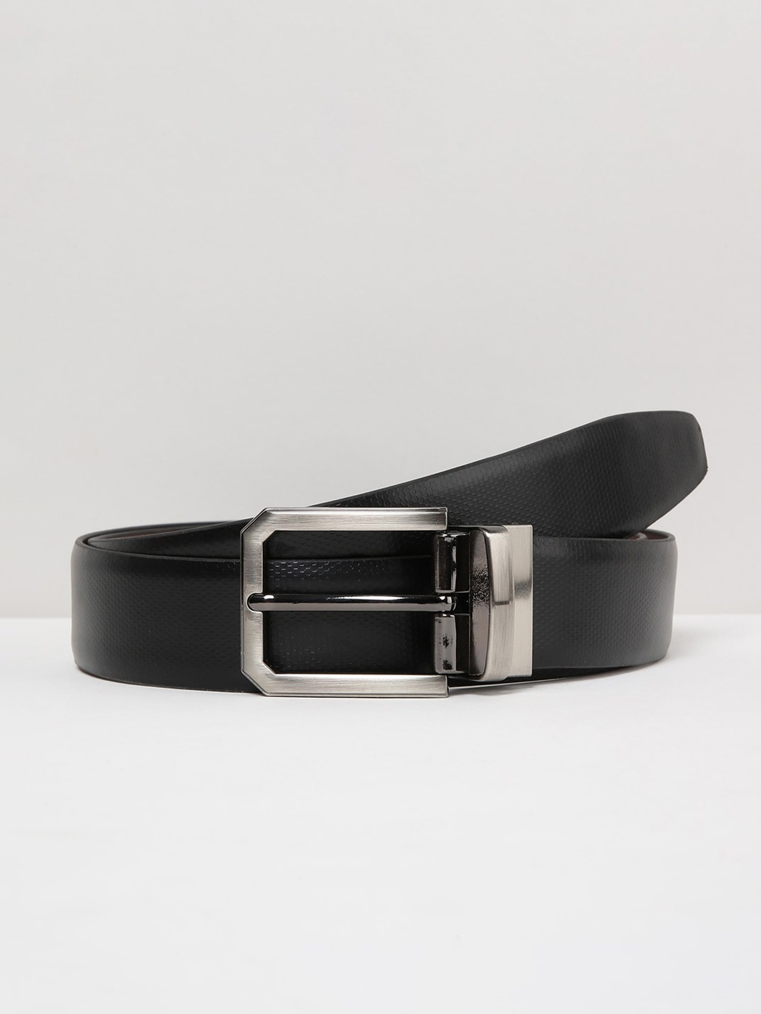 

max Men Solid Slim Fit Leather Belt, Brown