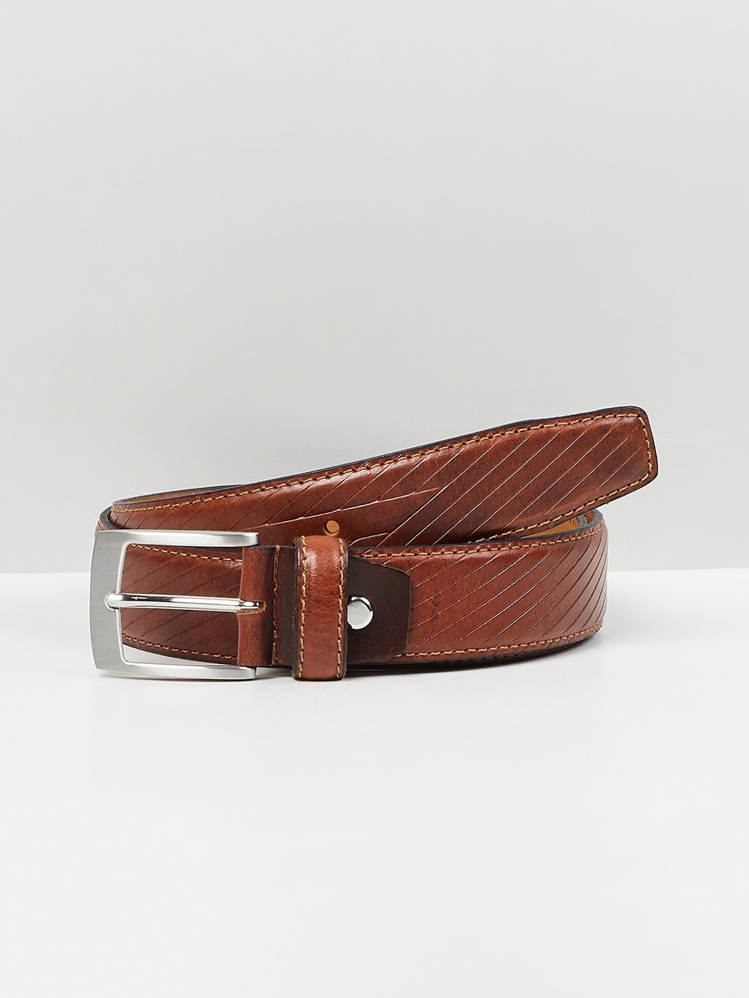 

max Men Tan Textured Leather Formal Belt