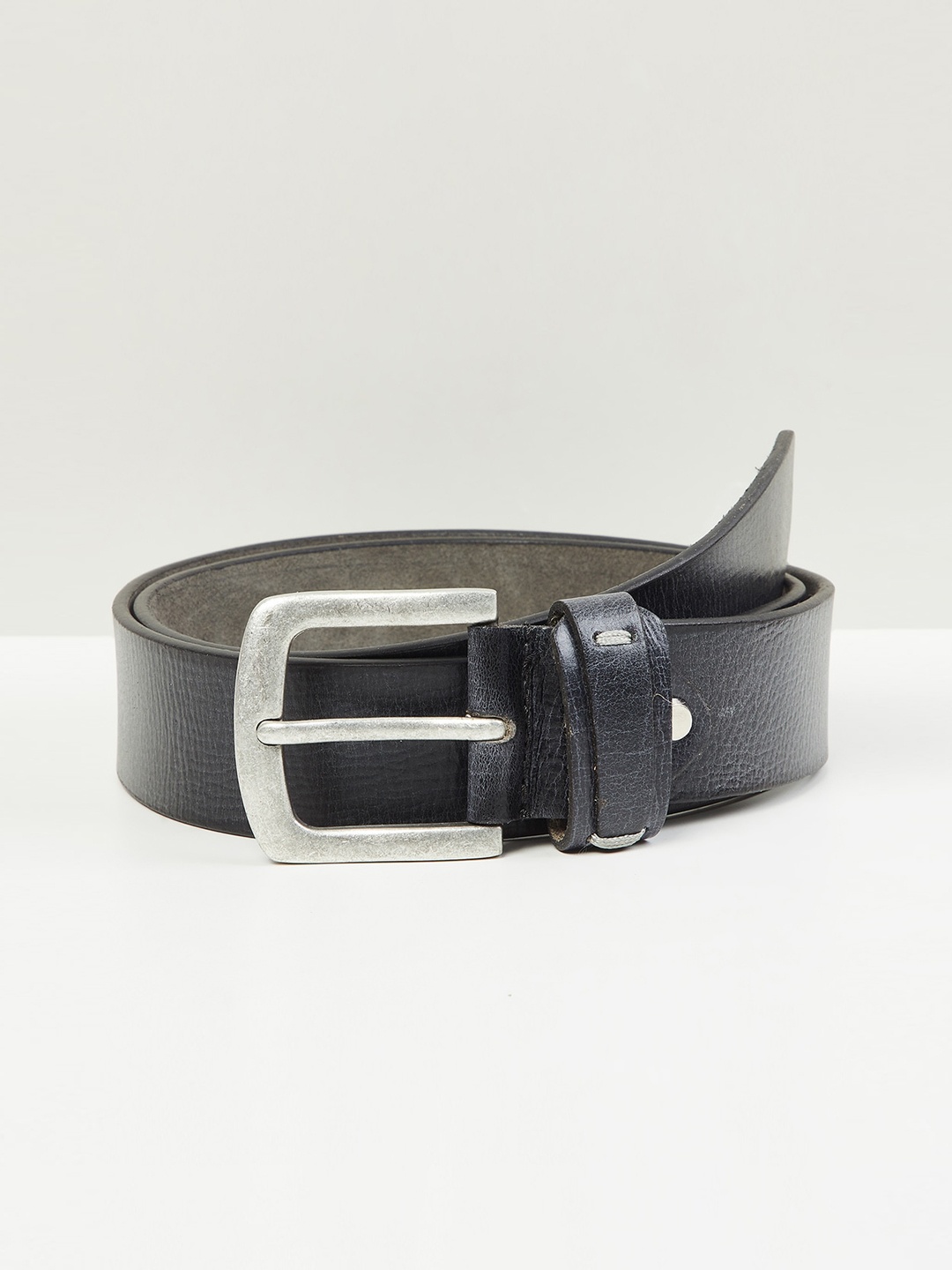 

max Men Charcoal Leather Belt