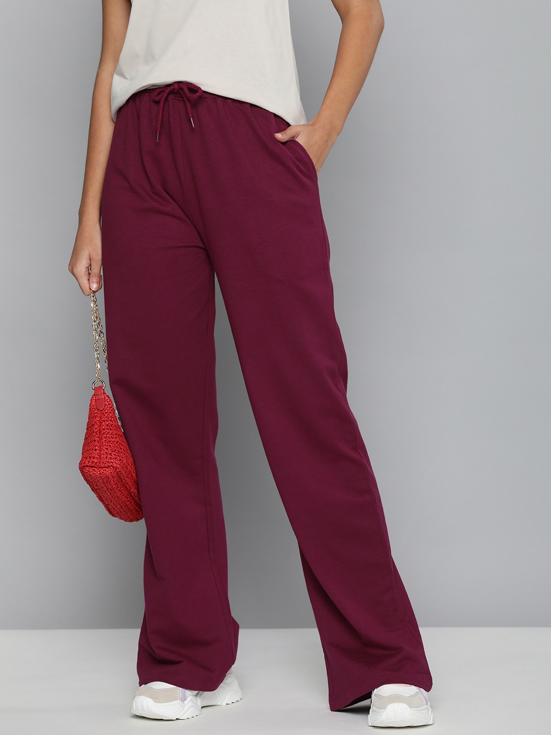 

HERE&NOW Women Maroon Solid Regular Fit Knitted Pure Cotton Track Pants