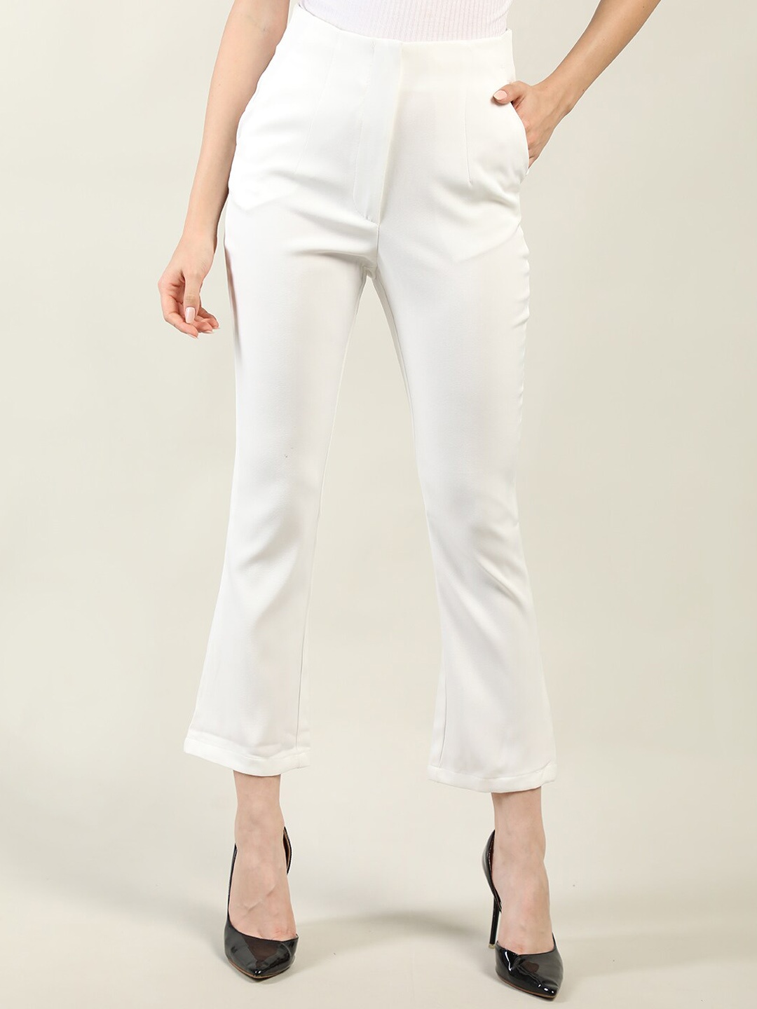 

Dlanxa Women White Pleated Trousers