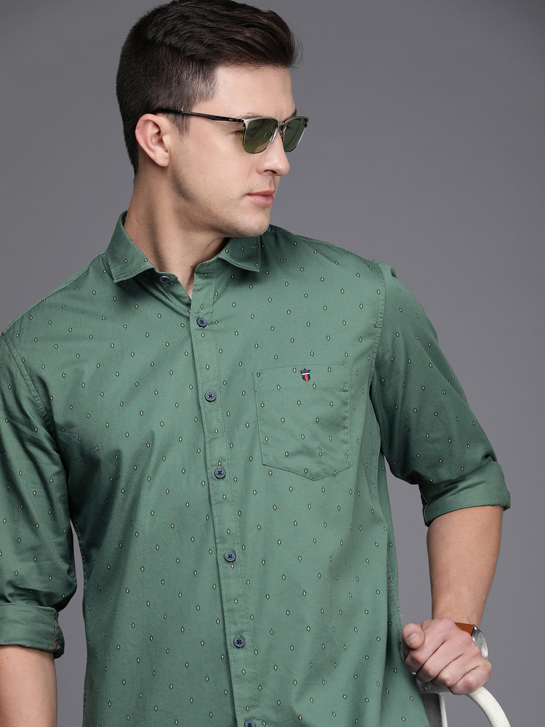 

Louis Philippe Jeans Men Green Slim Fit Printed Pure Cotton Casual Shirt, Blue