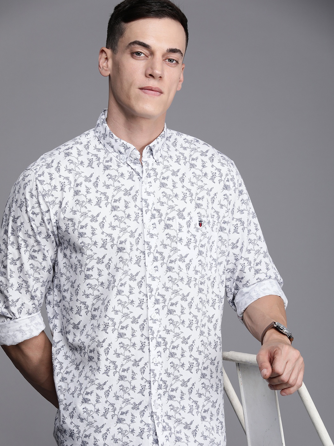 

Louis Philippe Jeans Men White Slim Fit Floral Printed Pure Cotton Casual Shirt