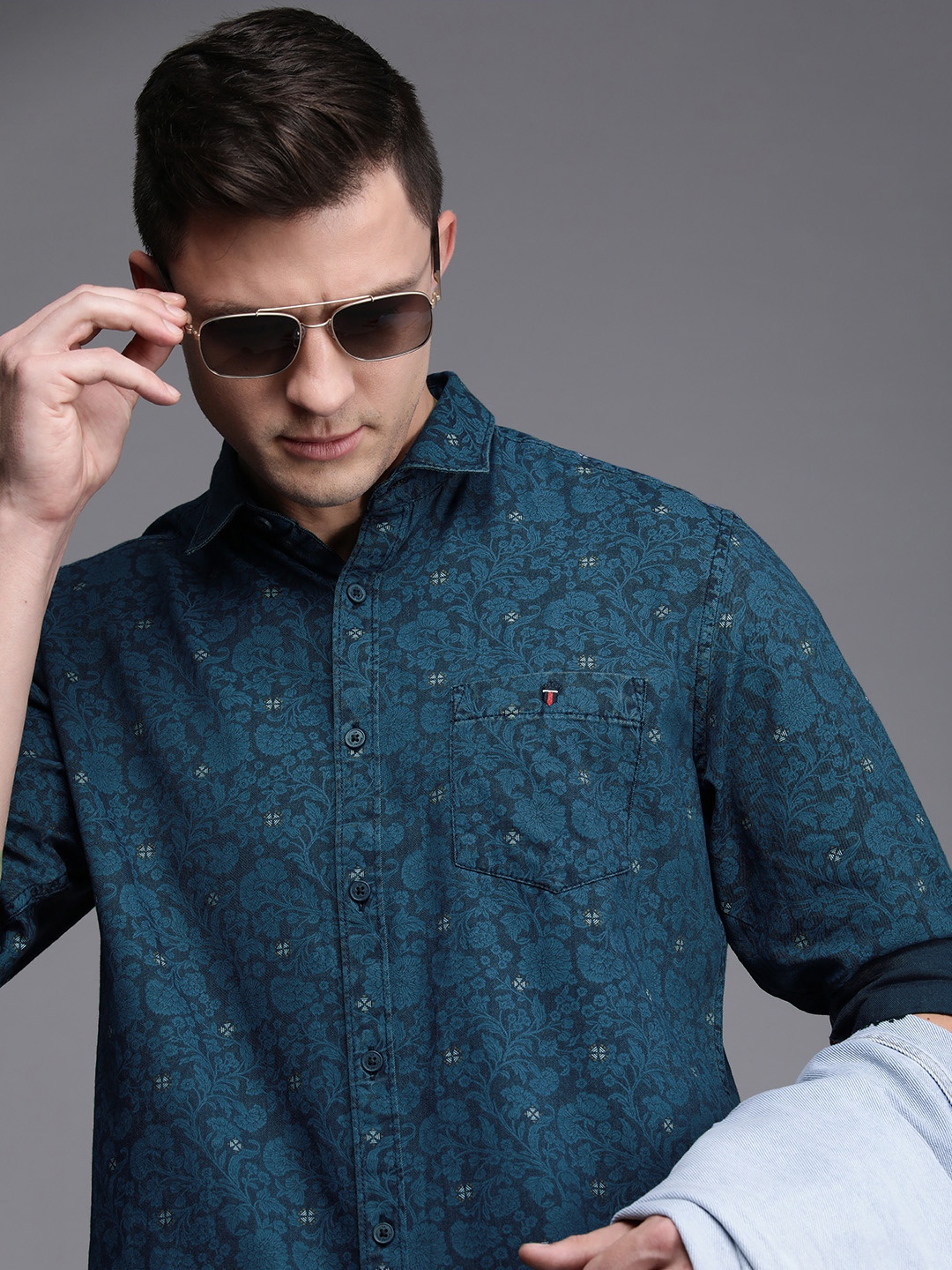 

Louis Philippe Jeans Men Navy Blue Slim Fit Floral Printed Pure Cotton Casual Shirt
