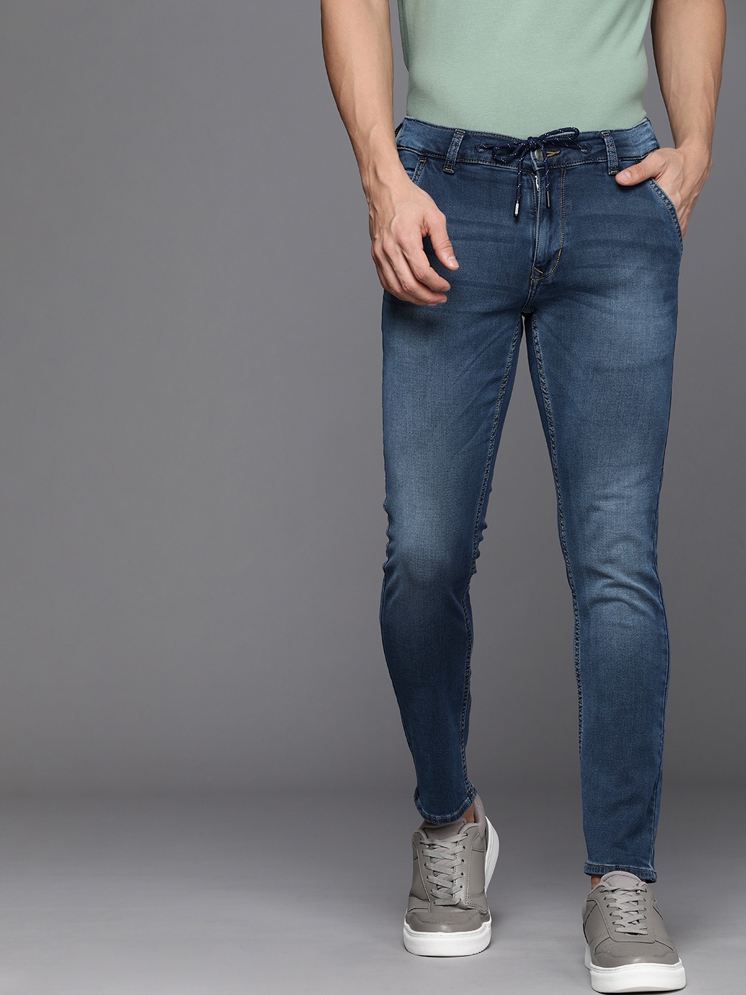 

Louis Philippe Jeans Men Smart Skinny Fit Light Fade Stretchable Jeans, Navy blue
