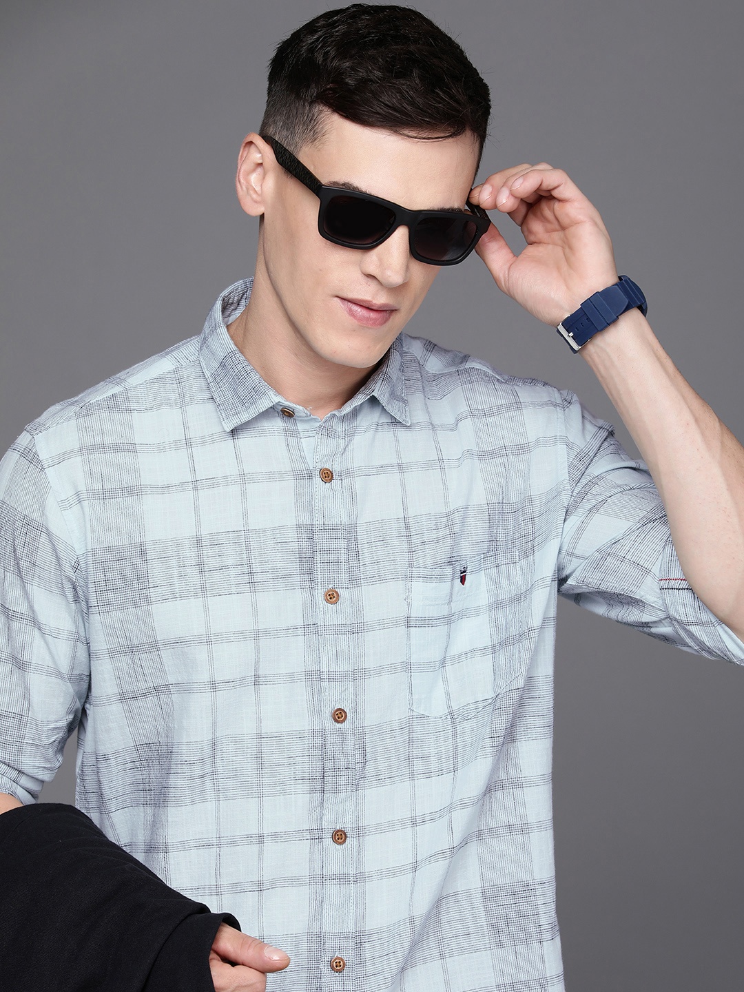 

Louis Philippe Jeans Men Blue Pure Cotton Natural Dye Slim Fit Checked Casual Shirt