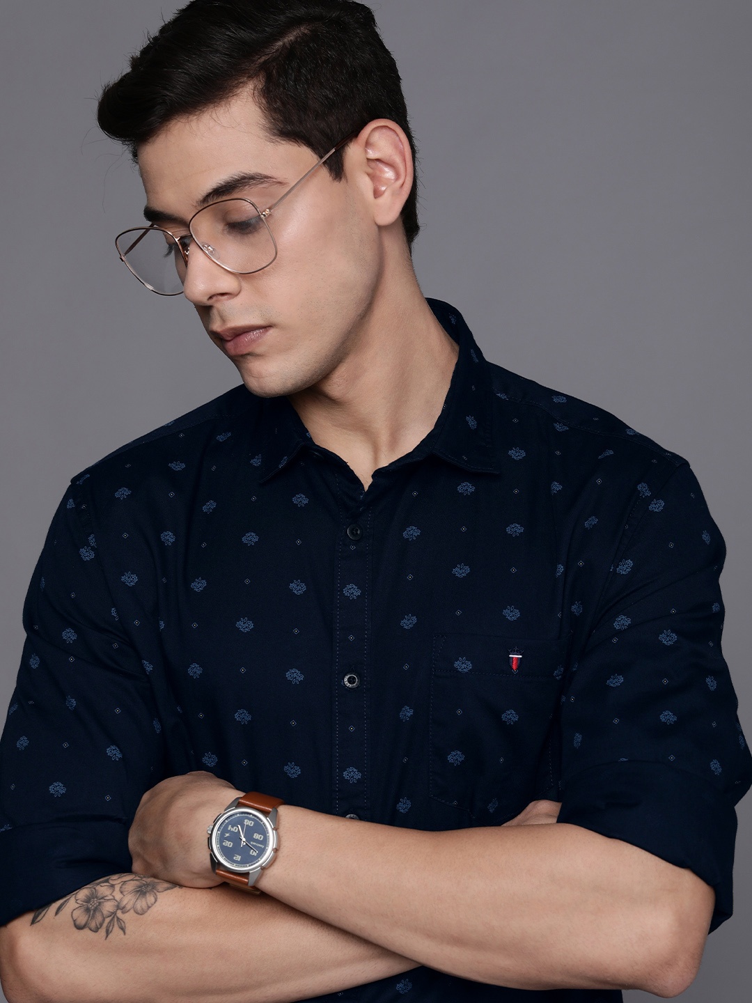 

Louis Philippe Jeans Men Navy Blue Slim Fit Floral Printed Pure Cotton Casual Shirt