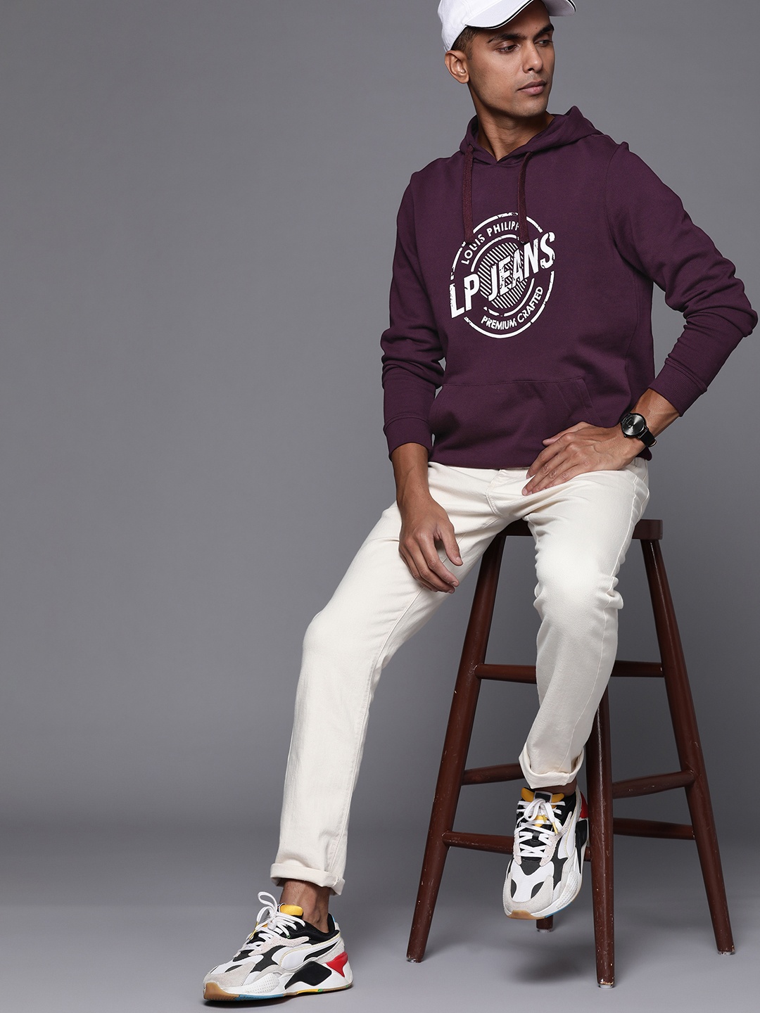 

Louis Philippe Jeans Men Burgundy & White Printed Cotton Hooded Sweatshirt